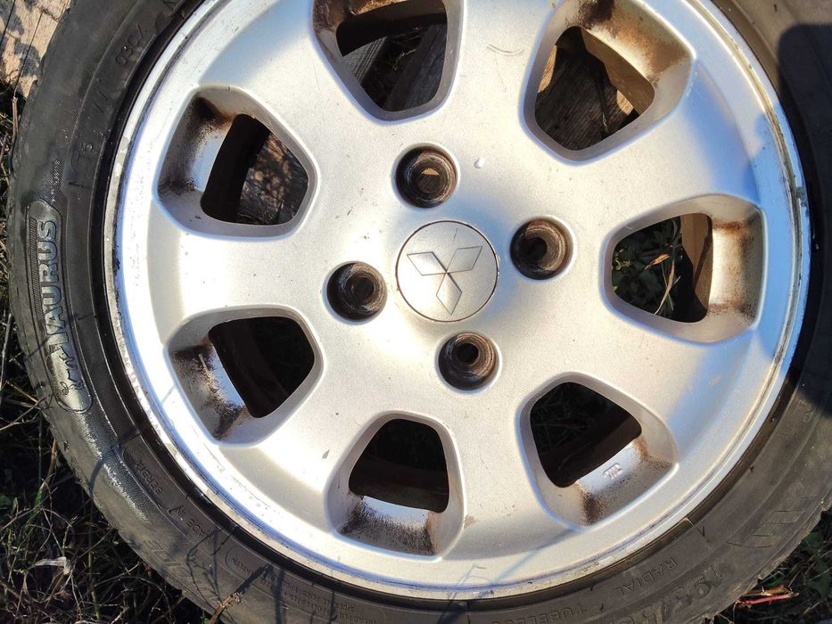 Roti Mitsubishi Colt
