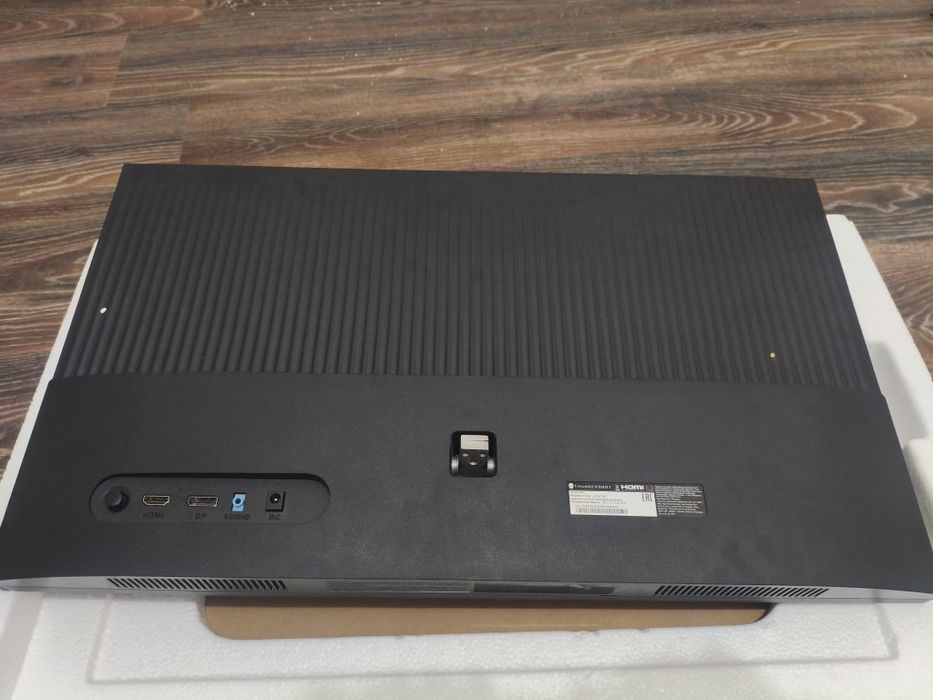 монитор 180hz в хорошем состоянии