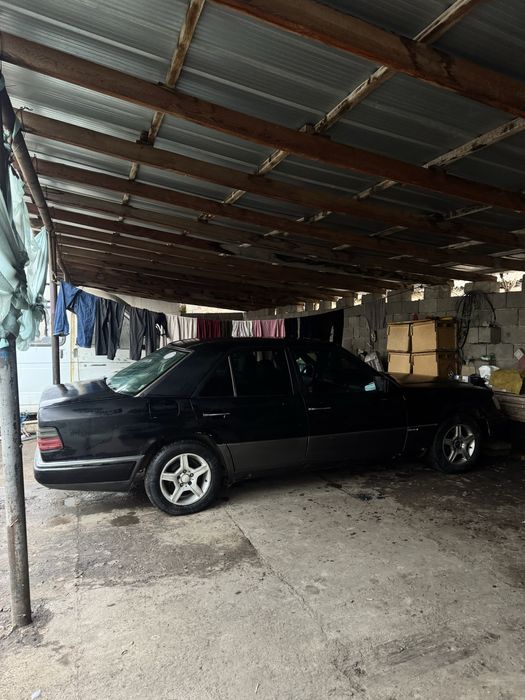 Мерседес 124 2.2