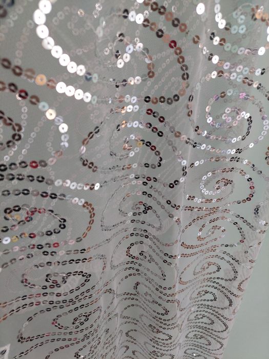 Шарф  белый легкий с поетками