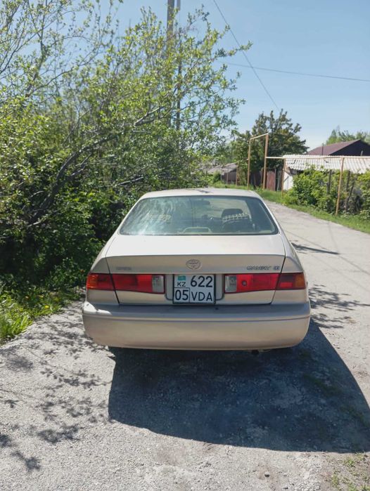 Продам автомобиль тойота камри 25