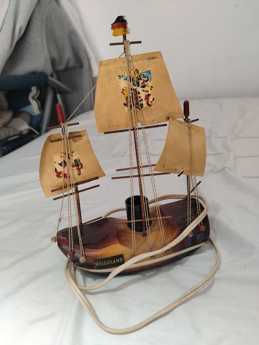 Bărcuță tip veioza