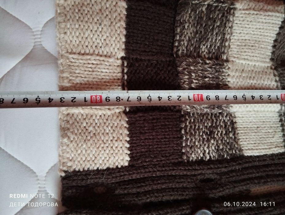 Продавам нова жилетка.