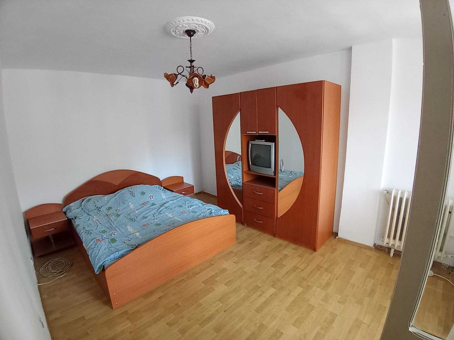 Apartament 4 camere 95MP - etaj 1/8 + garaj
