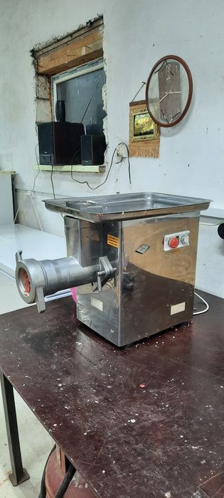 Срочно продам мясорубку