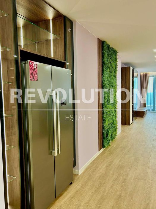 Четиристаен апартамент в района на м-т Ален Мак!