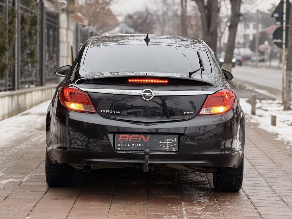 Opel Insignia 2.0-130CP Berlina