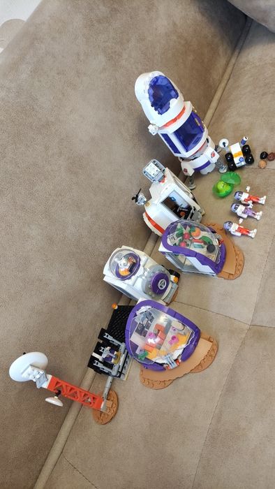 LEGO® Friends - Космическа база и ракета на Марс 42605