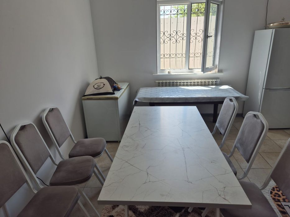 Стол 6 шт стульясымен сатылады