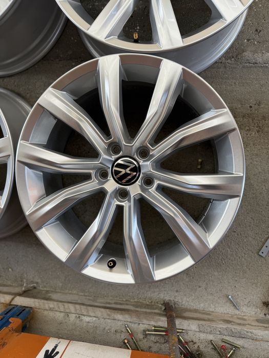 Jante Aliaj originale VW T-Roc / Tiguan R18 – 7Jx18 ET45 – 5x112 –