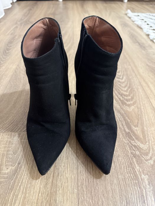 Botine stiletto piele intoarsa