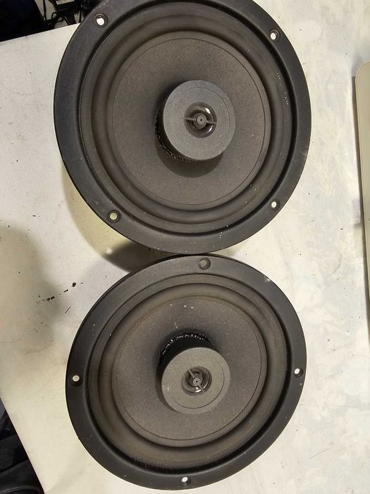 Mb quart difuzoare auto pe 2 cai