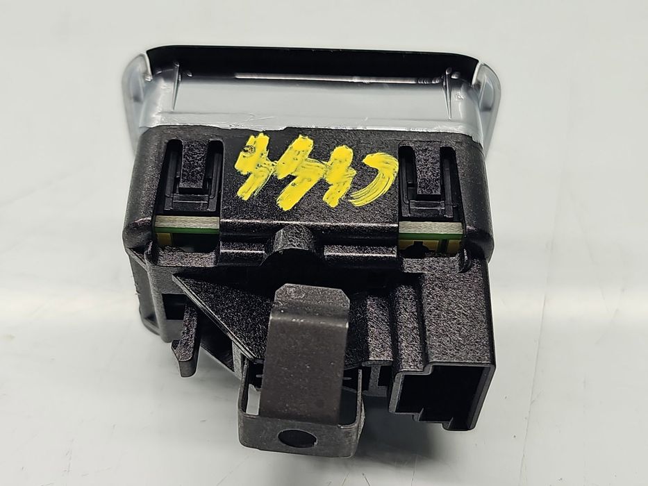 Buton deschidere haion Mercedes Clasa C (W204) [Fabr 2007-2014] A21290