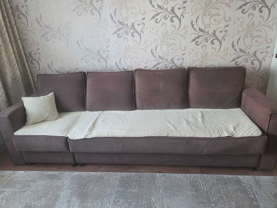 Продам диван для гостинной