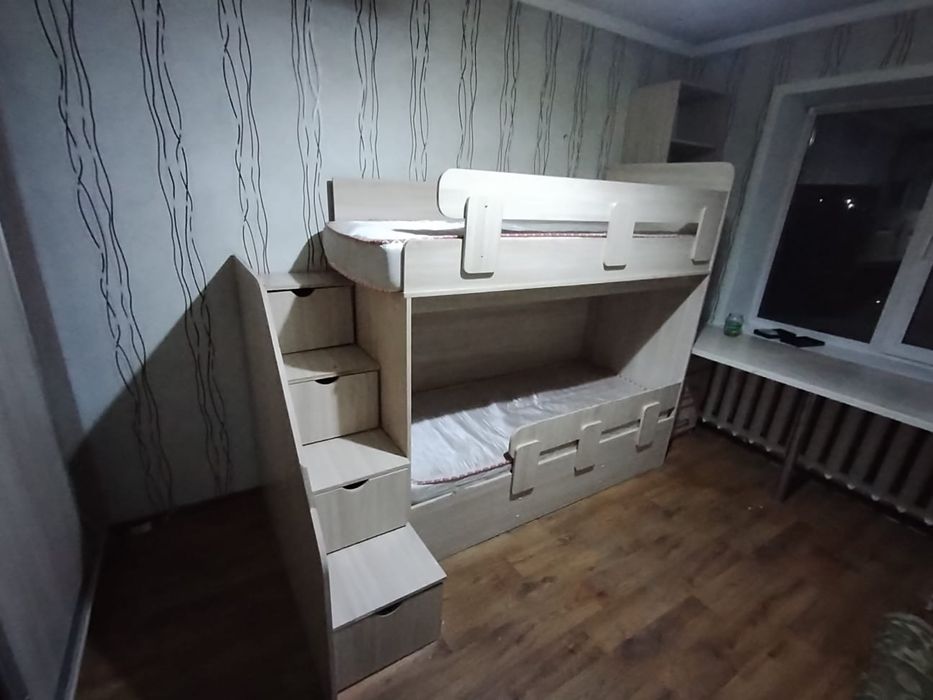 Детская двухьярусная кровать