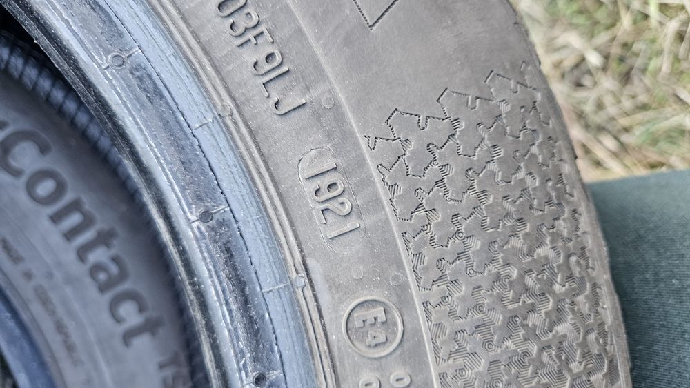 2бр гуми 195 65 15 дот 21 континентал