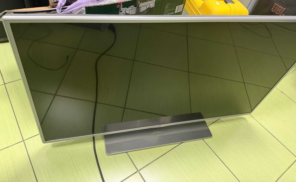 Dracula Amanet: TV LG 42” Smart Full HD | 42LB5800 | HDMI | USB | Stare foarte bună.