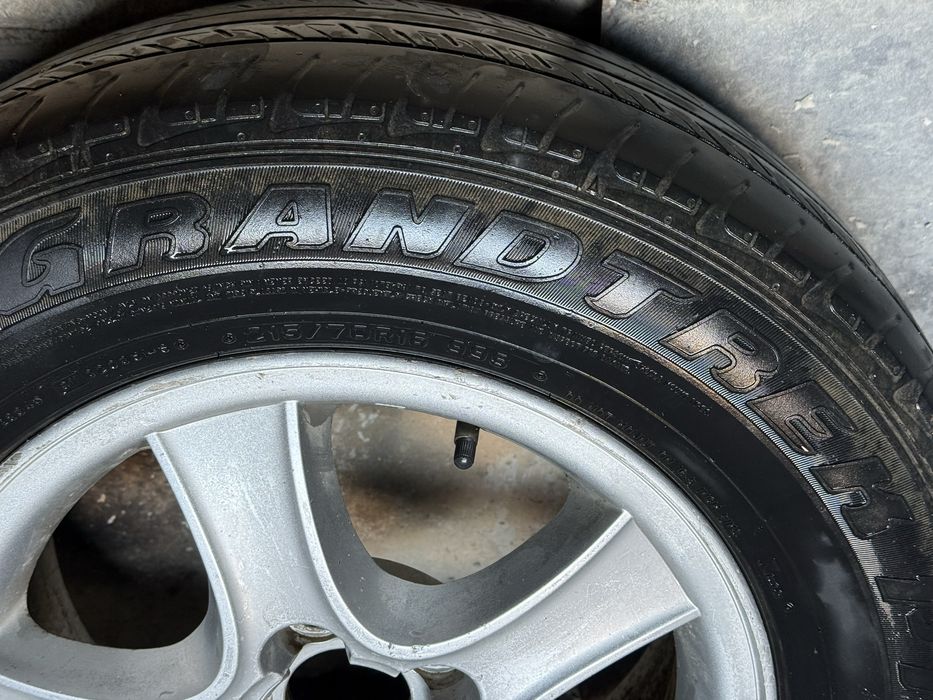 Балон на 215/70/16R