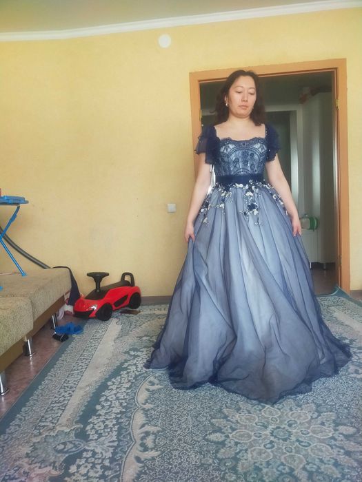 Сдается на прокат платье бальное.