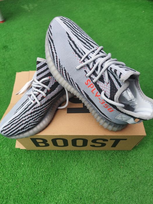 Adidași yeezy Nr 43