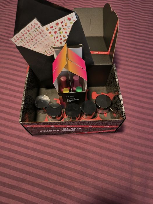 Лакове на марката dipme!