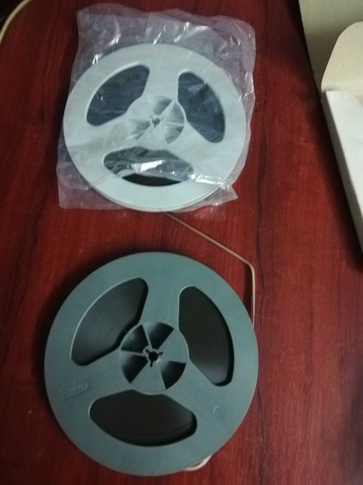 Benzi magnetofon noi