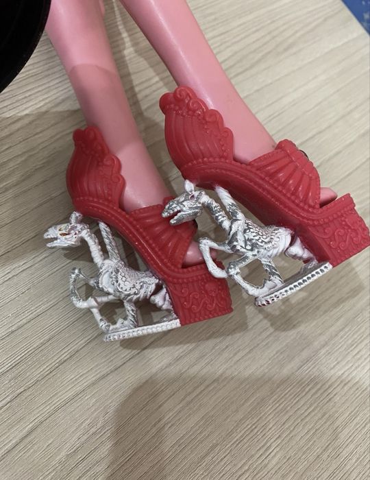 Монстряшка куколка