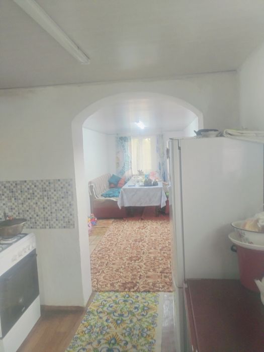 Частный дом находится посёлке Айтей.