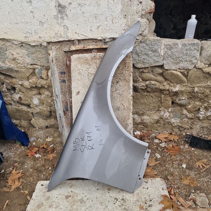 Mercedes Benz SLK R 171  десен калник 04-11