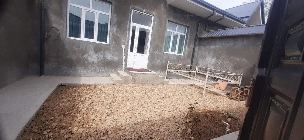 Уй сотилади 1.5 суту 4 хона