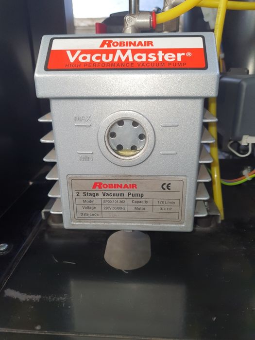 Aparat freon auto R134 sau R1234yf Robinair.