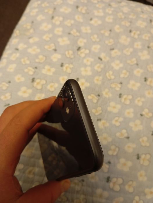 Айфон 11 в отличном состоянии