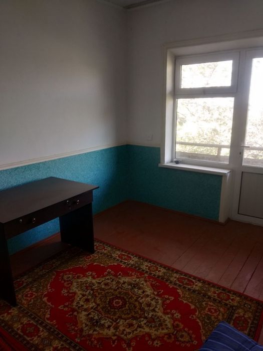 Продается квартира в городе Ангрен5/1.а трёх комнатная этаж 4 керпичн