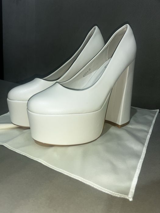 ТУФЛИ на высоком каблуке, размер 40