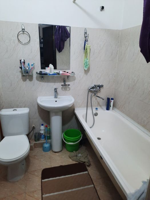 Сергили чоштепа абстановкаси билан 1хона срочни сотилади 37ярим