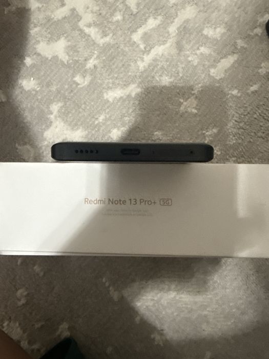 Продам Xiaomi Redmi note 13 pro+ 5G 12/512 гб