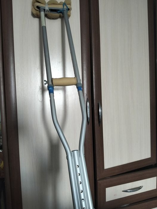 Костыли продам , в хорошем состоянии