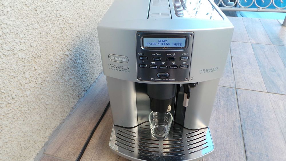 Delonghi Magnifica Elegance Pronto Cappuccino