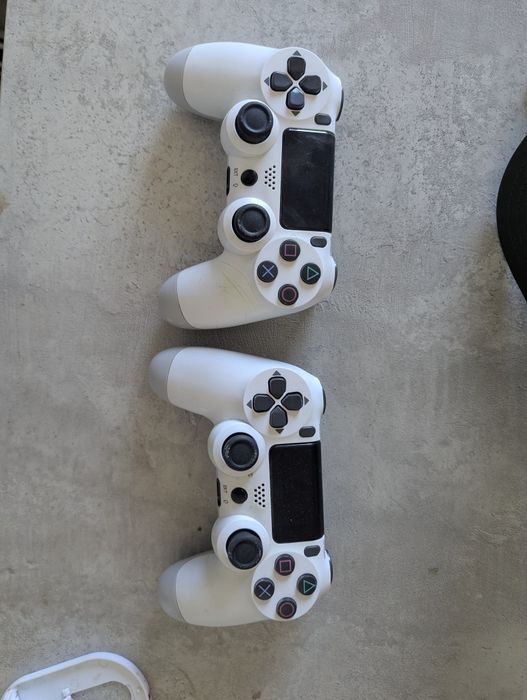 Dualshock 4 , 2 штук