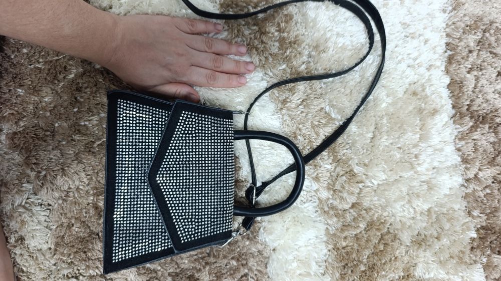 Продам маленькую сумочку