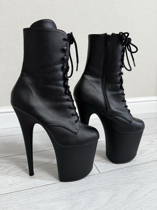 Стрипы в отличном состоянии 38 размер