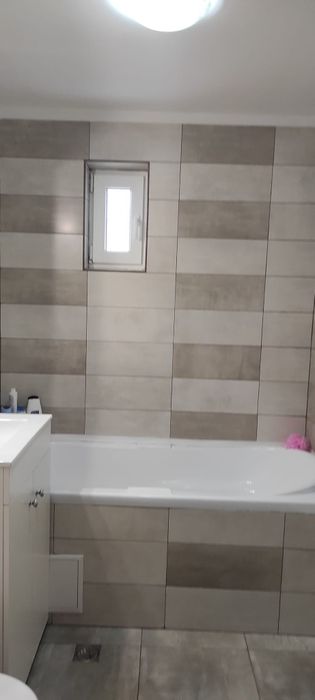 Apartament 3 camere Malul rosu