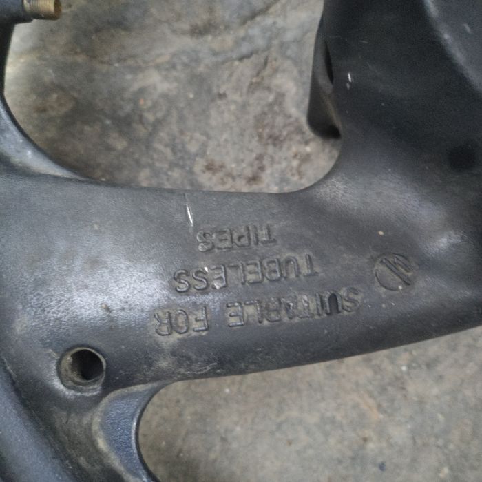 Оригинална предна джанта Yamaha 17" 3.50