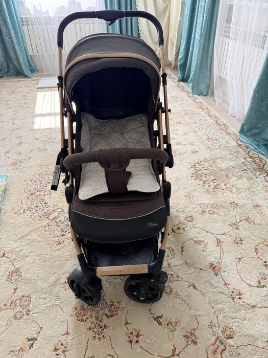 Срочно продается детская коляска.