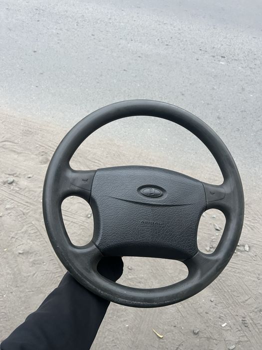 Продам руль от приоры