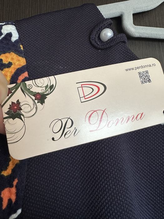 Rochie eleganta bluemarin cu maneci florale