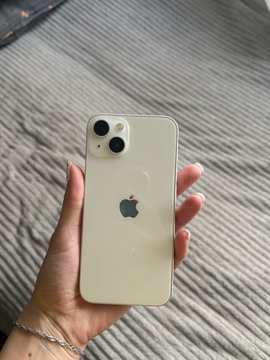Продам iPhone 13