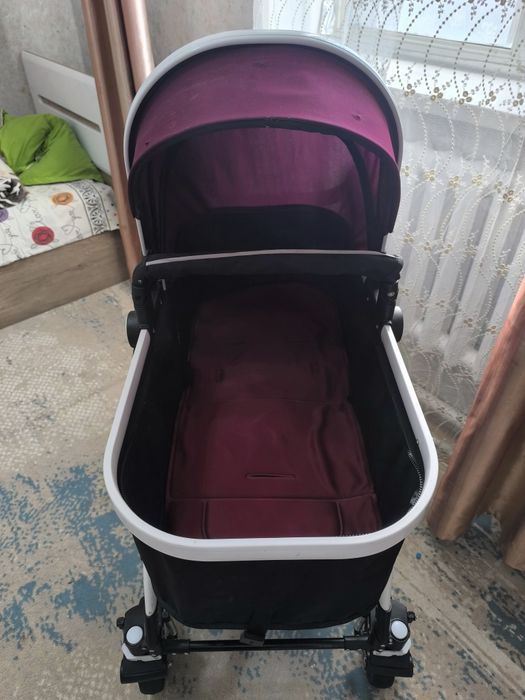 Продам срочно детскую коляску