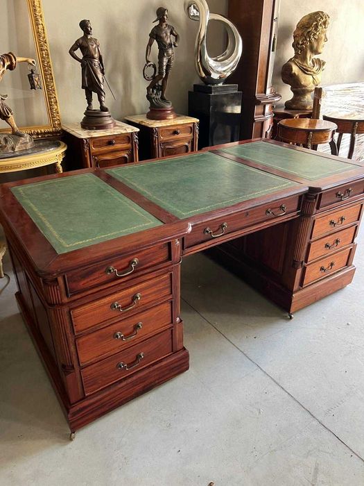 Birou clasic,englezesc!