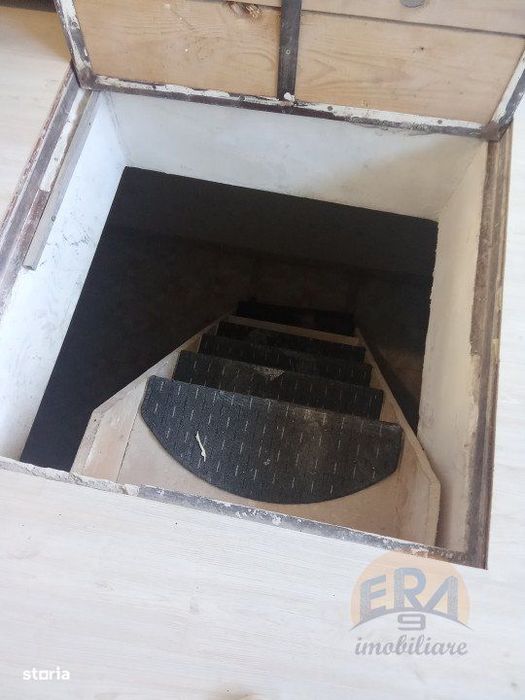 Apartament 1 camera, (30 mp+ un beci de 18 mp) Str Rogerius, Str. Sova